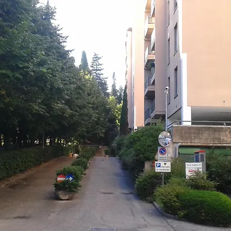 Le Torri بيرودجا